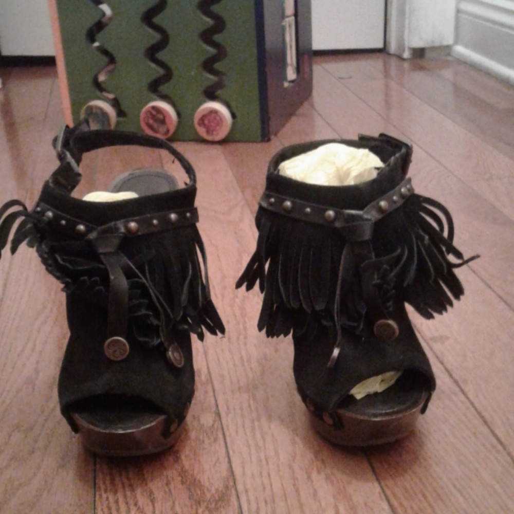 Women heels